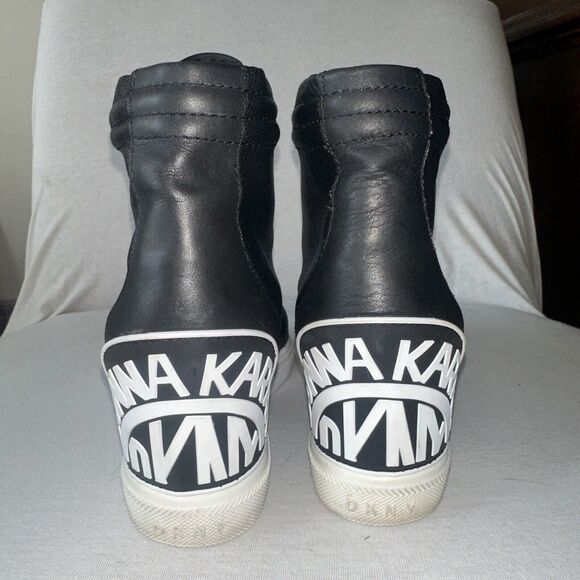 DKNY WOMENS Connie Black Leather Zip Up Slip On Wedge Size 10 EUC - Picture 4 of 8